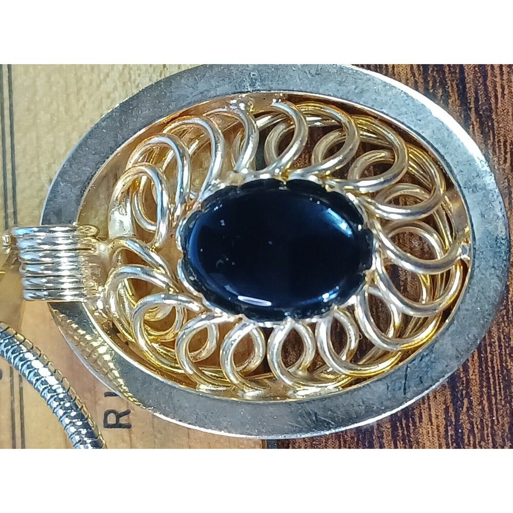 Vintage Golden Oval Pendant Black Onyx Design Rope Chain NecklaceBy P Craft - Picture 9 of 9